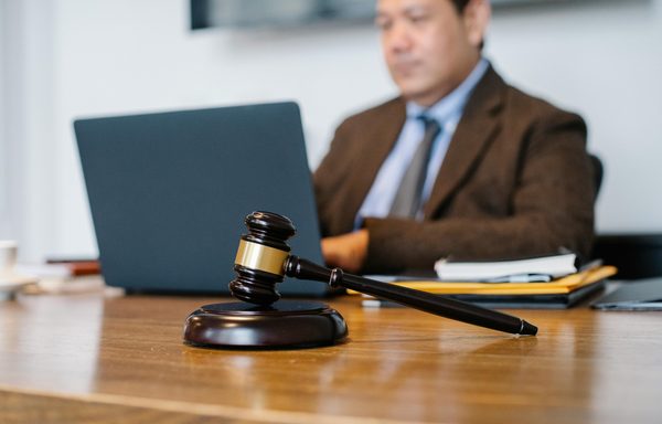 Avocat cybersécurité : votre défense contre les cybermenaces